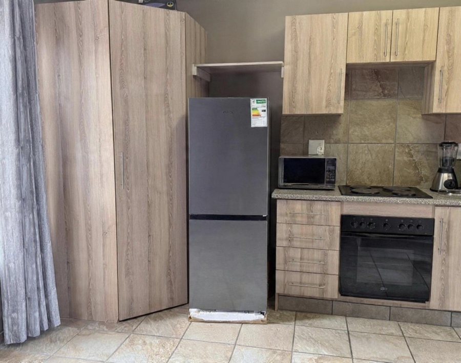 2 Bedroom Property for Sale in Gateway Manor North West